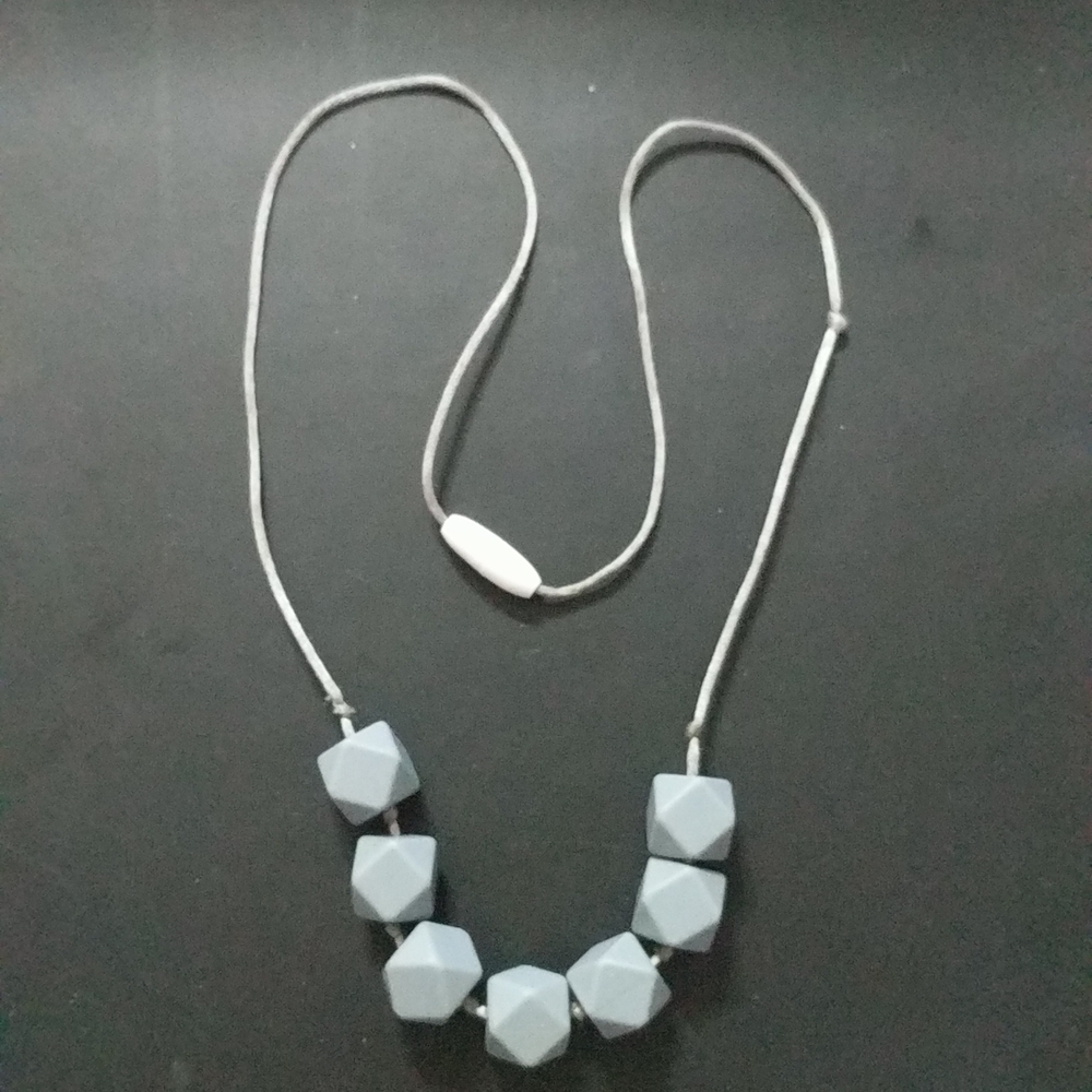 Lollipops & More Kola Cubes Grey Teething Nursing Silicone Necklace